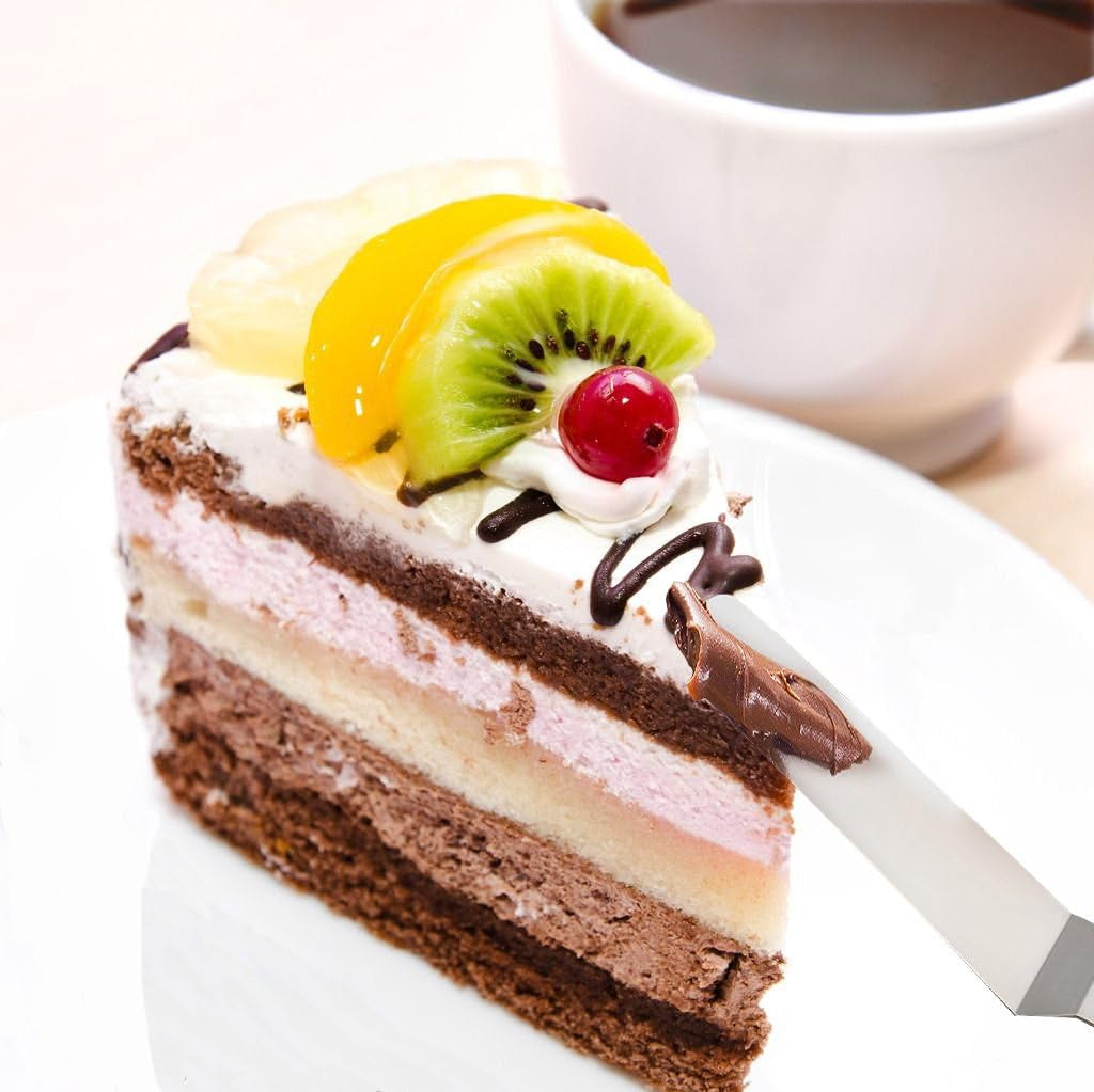 Set of 3 Angled Metal Cake Spatulas - 6, 8 & 10 Inch Frosting Tools for Perfect Decoration