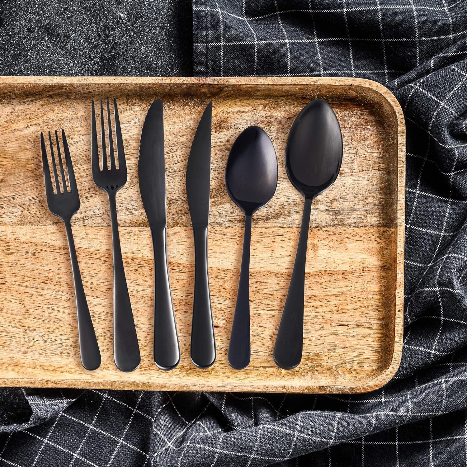 Elegant 24-Piece 18/8 Stainless Steel Silverware Set for 4 - Ergonomic, Dishwasher Safe, Mirror Finish Flatware in Black - Rust-Proof & Stylish Utensils